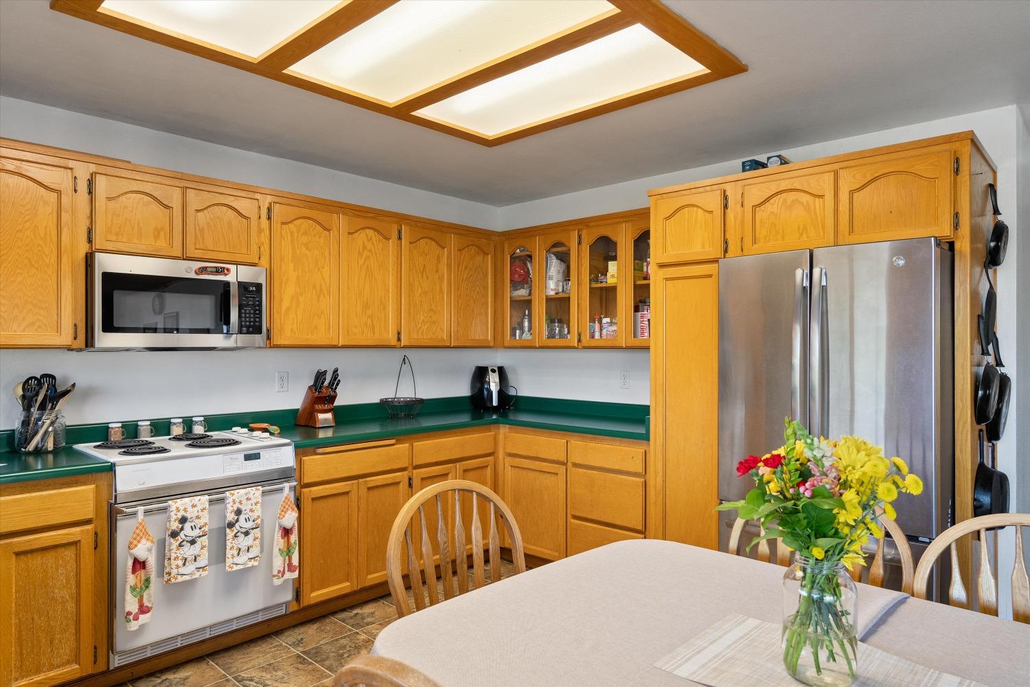 Detail Gallery Image 12 of 23 For 6020 Kanaka Ave, Oroville,  CA 95966 - 3 Beds | 2 Baths