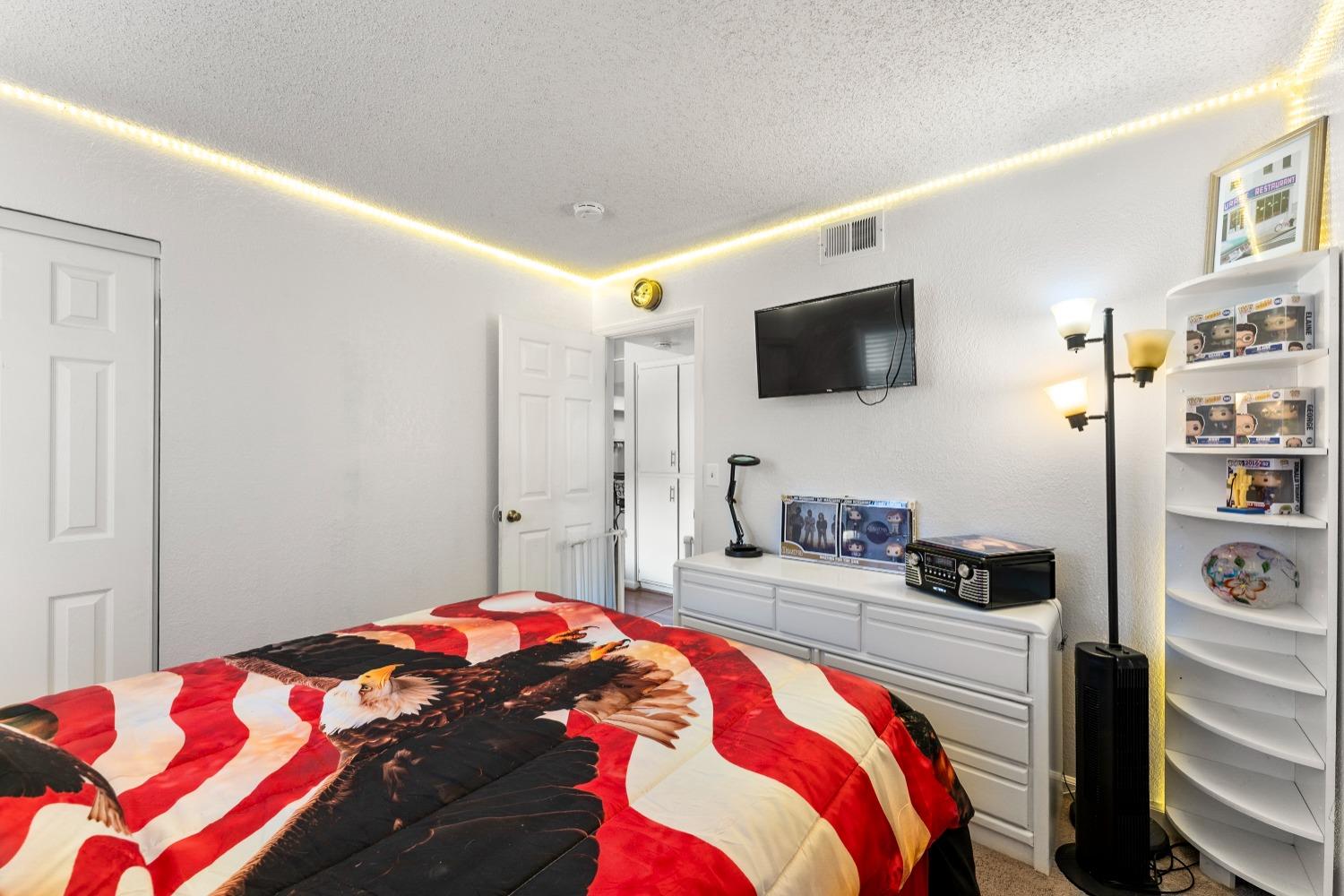 property-img