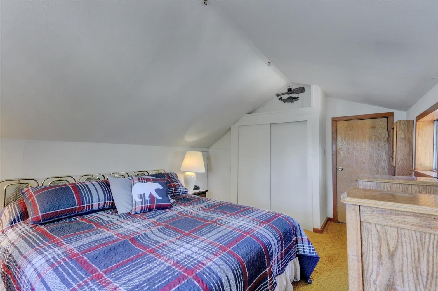 Detail Gallery Image 30 of 59 For 2051 Warren Hill Rd, Strawberry Valley,  CA 95981 - 1 Beds | 1 Baths