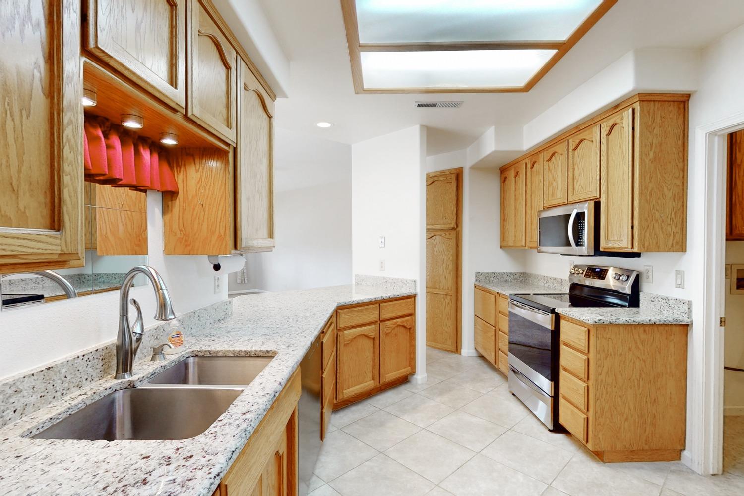 Detail Gallery Image 24 of 81 For 1612 Portofino Dr, Yuba City,  CA 95993 - 3 Beds | 2 Baths