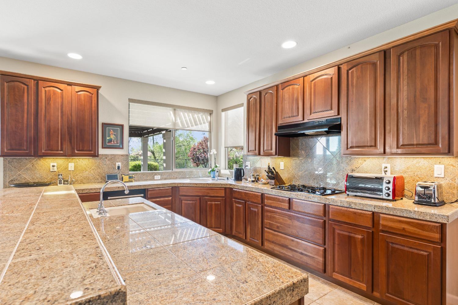 Detail Gallery Image 34 of 67 For 18190 Mallard St, Woodland,  CA 95695 - 5 Beds | 3 Baths