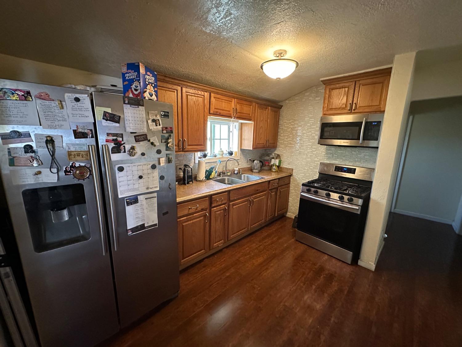 Detail Gallery Image 13 of 26 For 1717 Midway Ave, Modesto,  CA 95358 - 2 Beds | 2 Baths