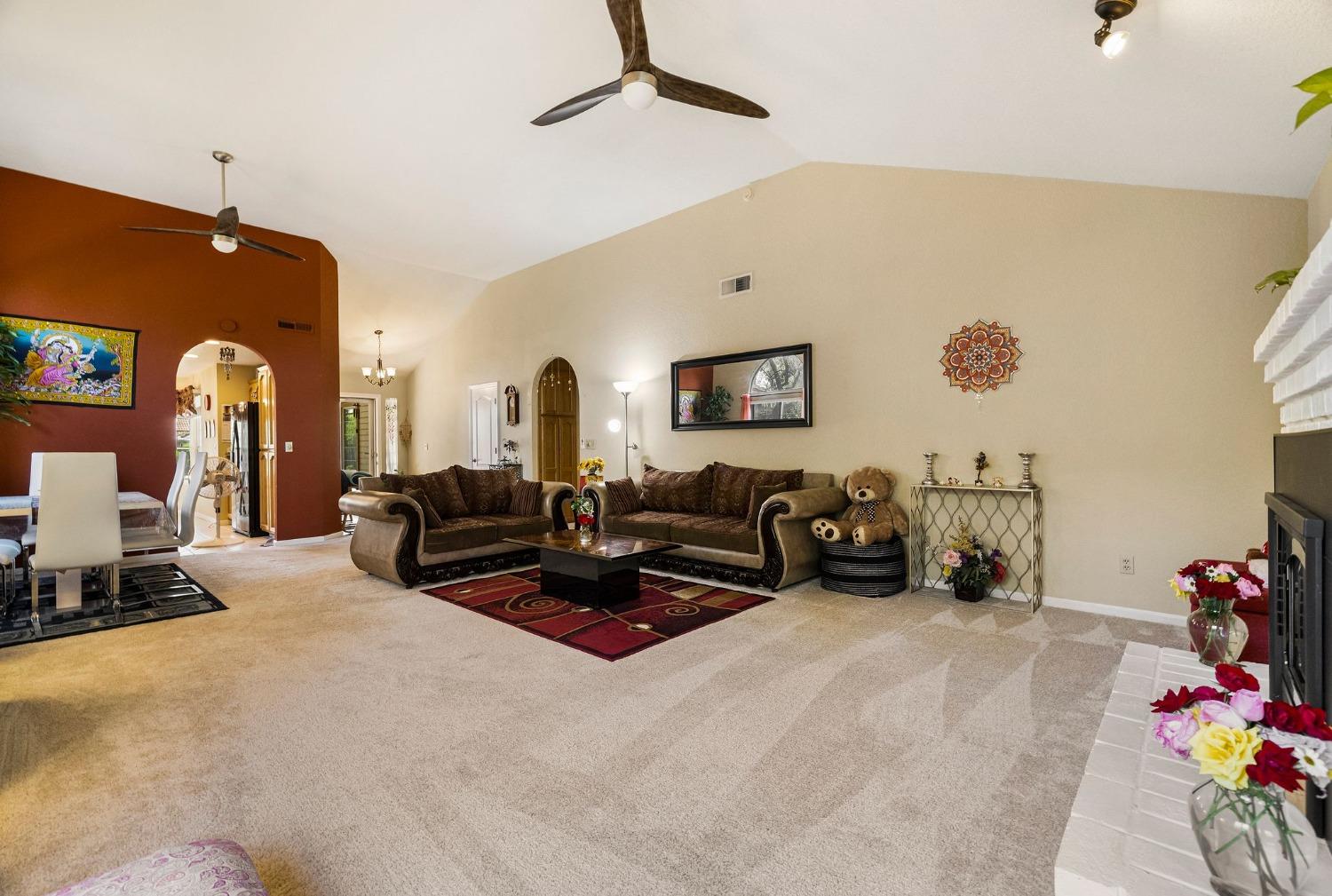 Detail Gallery Image 15 of 74 For 2460 Stabler Ln, Yuba City,  CA 95993 - 3 Beds | 2 Baths