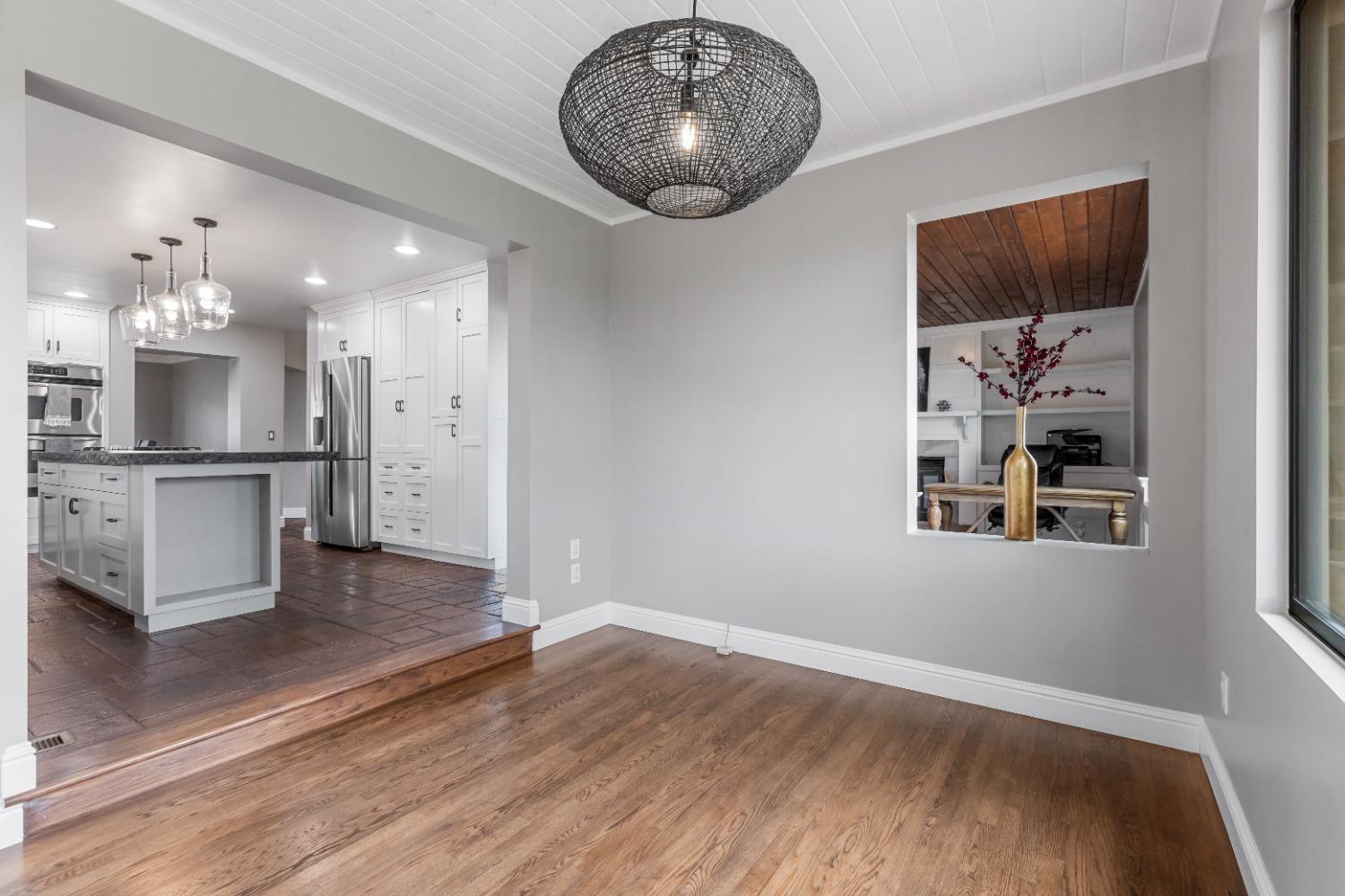Detail Gallery Image 20 of 55 For 10008 River Oak Cir, Oakdale,  CA 95361 - 5 Beds | 3/1 Baths