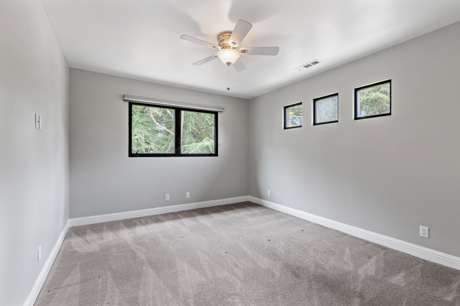 Detail Gallery Image 35 of 55 For 10008 River Oak Cir, Oakdale,  CA 95361 - 5 Beds | 3/1 Baths