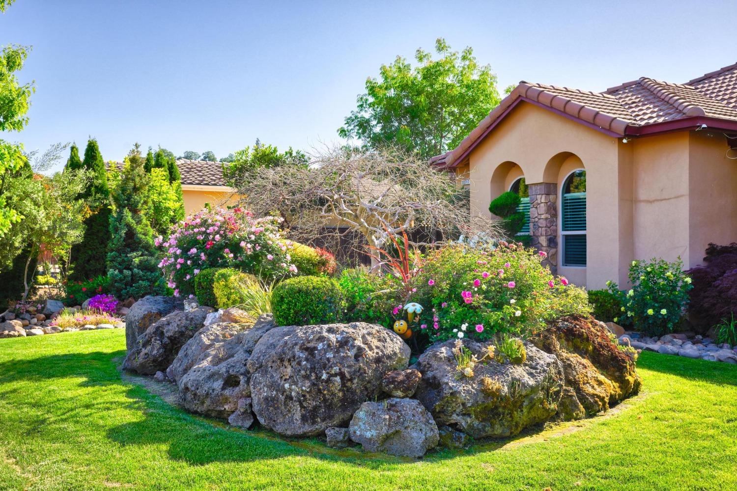 Detail Gallery Image 17 of 93 For 10717 Goldsborough Cir, Oakdale,  CA 95361 - 5 Beds | 5 Baths
