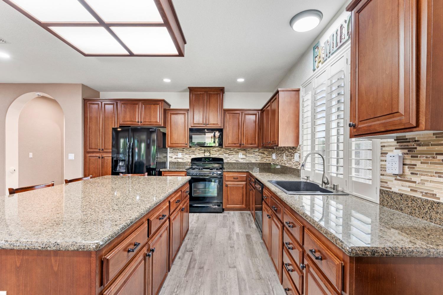 Turnberry Dr, Linda, California image 8