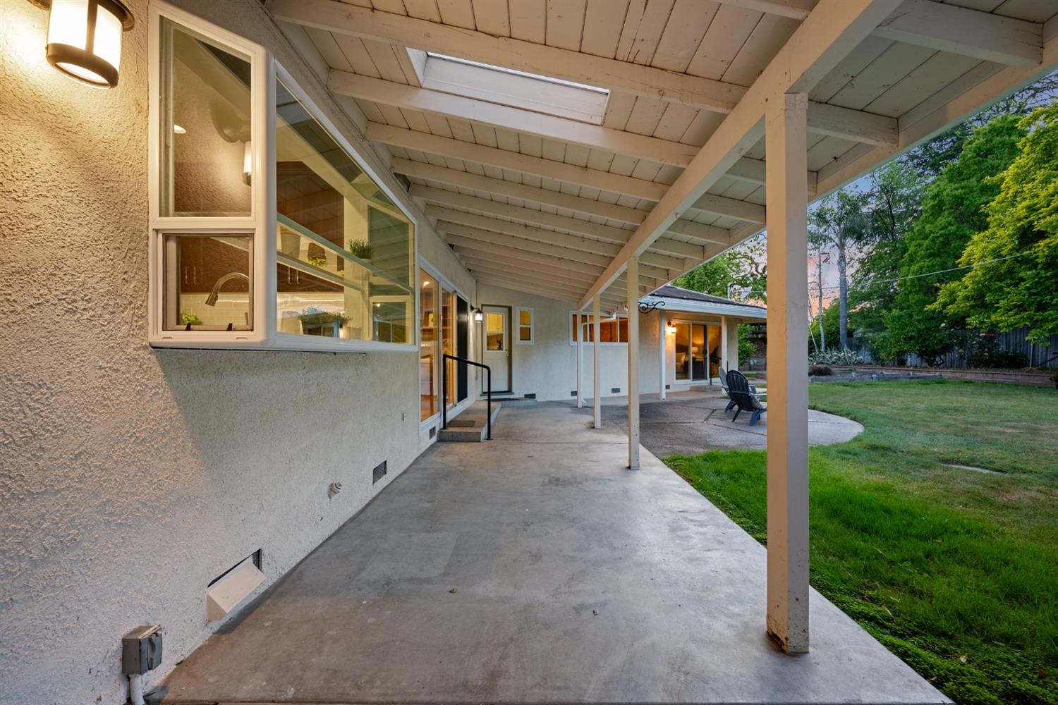 Detail Gallery Image 47 of 65 For 2751 American River Dr, Sacramento,  CA 95864 - 4 Beds | 3 Baths