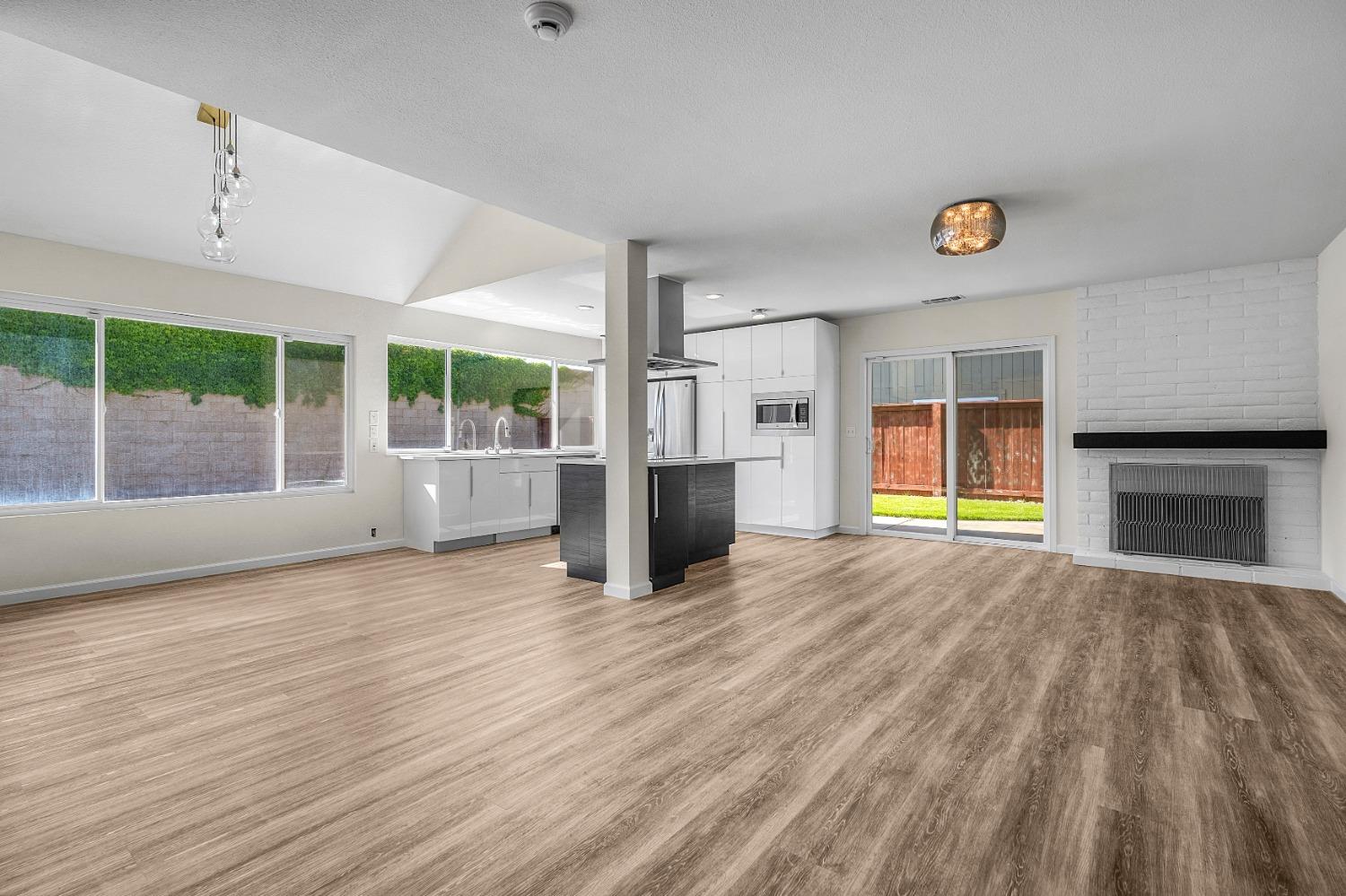 Detail Gallery Image 8 of 50 For 8907 Quail Hill Way, Fair Oaks,  CA 95628 - 3 Beds | 2 Baths