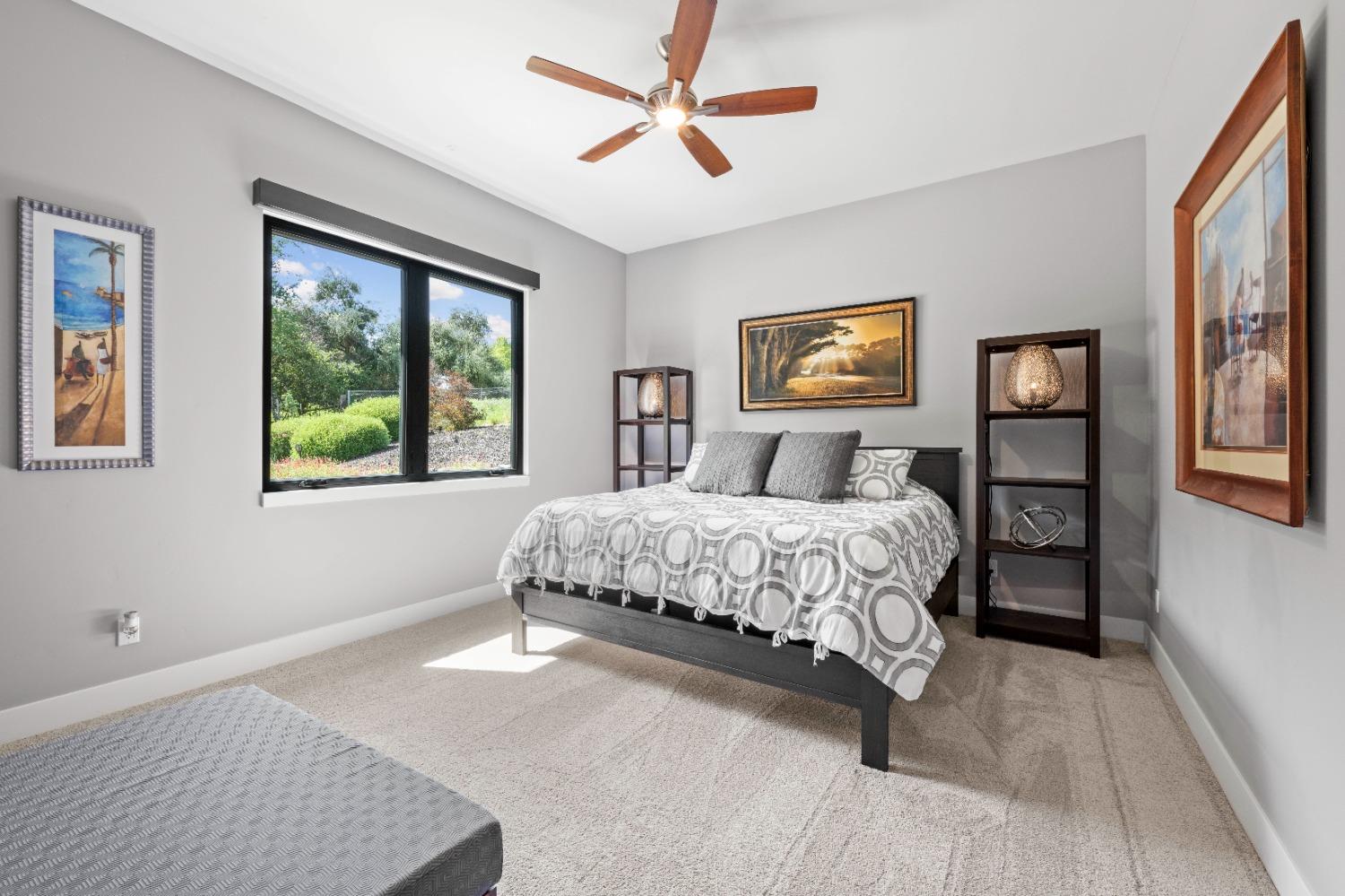 Detail Gallery Image 35 of 73 For 8452 Jomar Ln, Fair Oaks,  CA 95628 - 4 Beds | 4/1 Baths