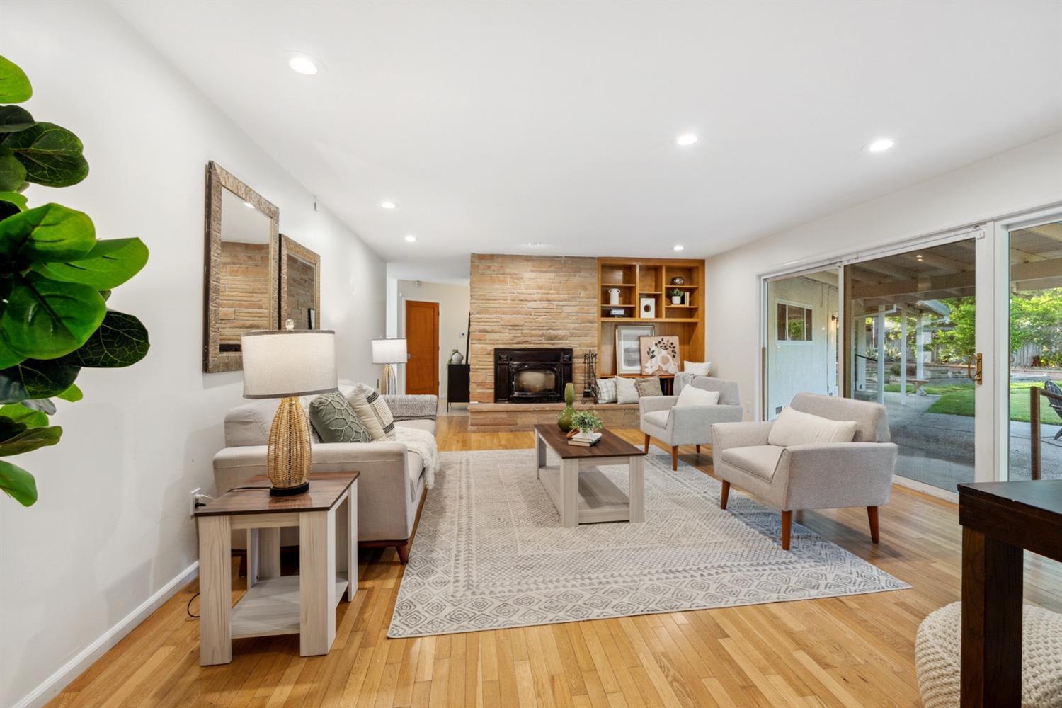 Detail Gallery Image 25 of 65 For 2751 American River Dr, Sacramento,  CA 95864 - 4 Beds | 3 Baths