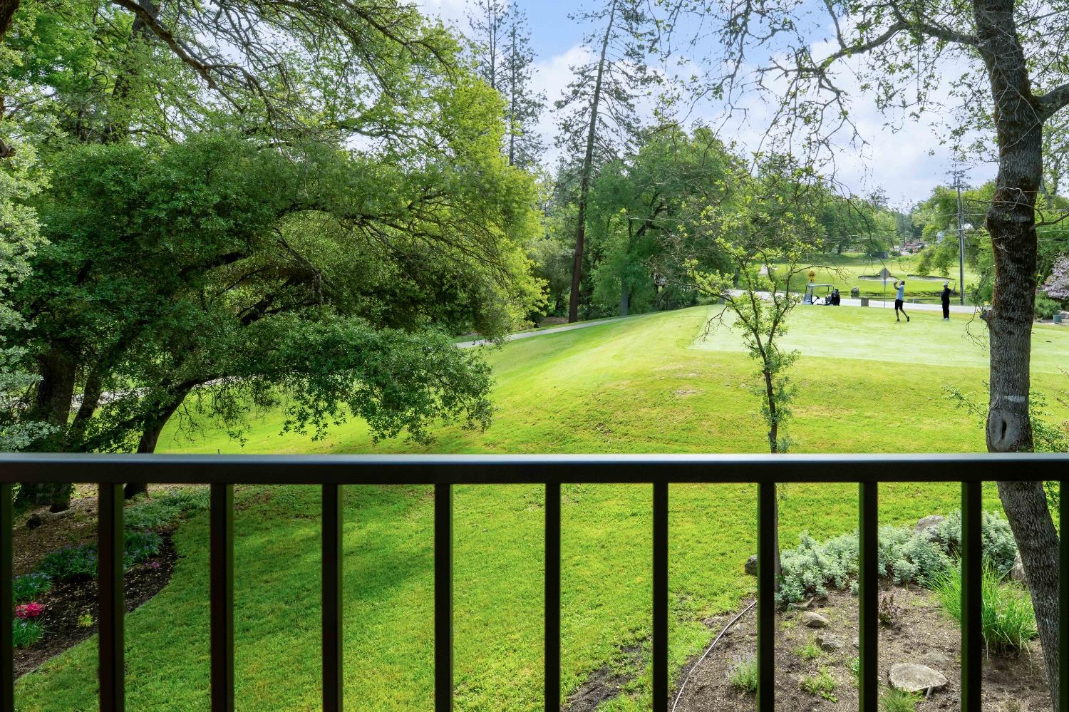 Detail Gallery Image 9 of 70 For 19046 Lake Forest, Penn Valley,  CA 95946 - 3 Beds | 3 Baths