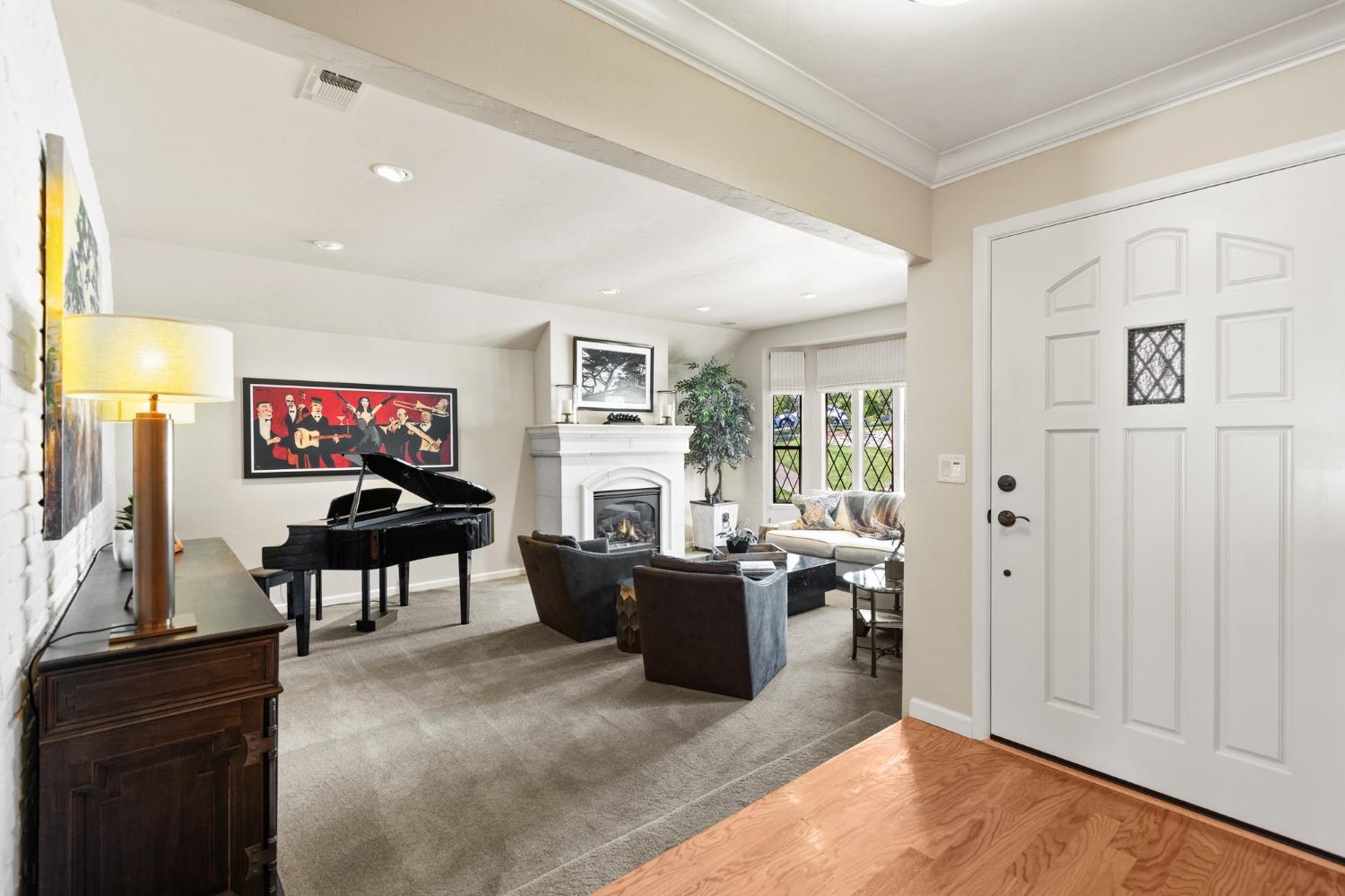 Detail Gallery Image 9 of 99 For 4010 Pretense Ct, Fair Oaks,  CA 95628 - 3 Beds | 3/1 Baths