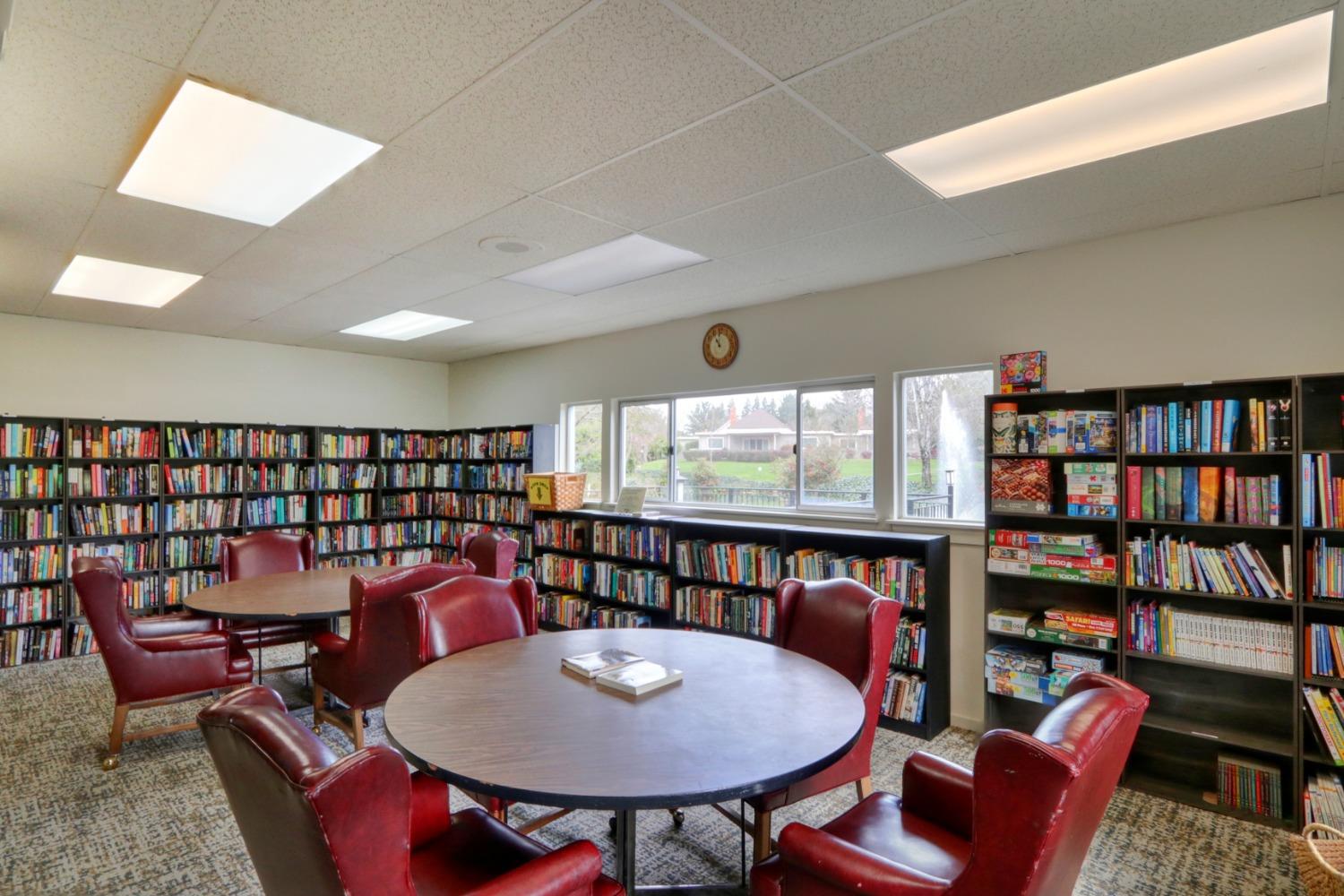 Detail Gallery Image 41 of 45 For 244 Hartnell Pl, Sacramento,  CA 95825 - 2 Beds | 2/1 Baths