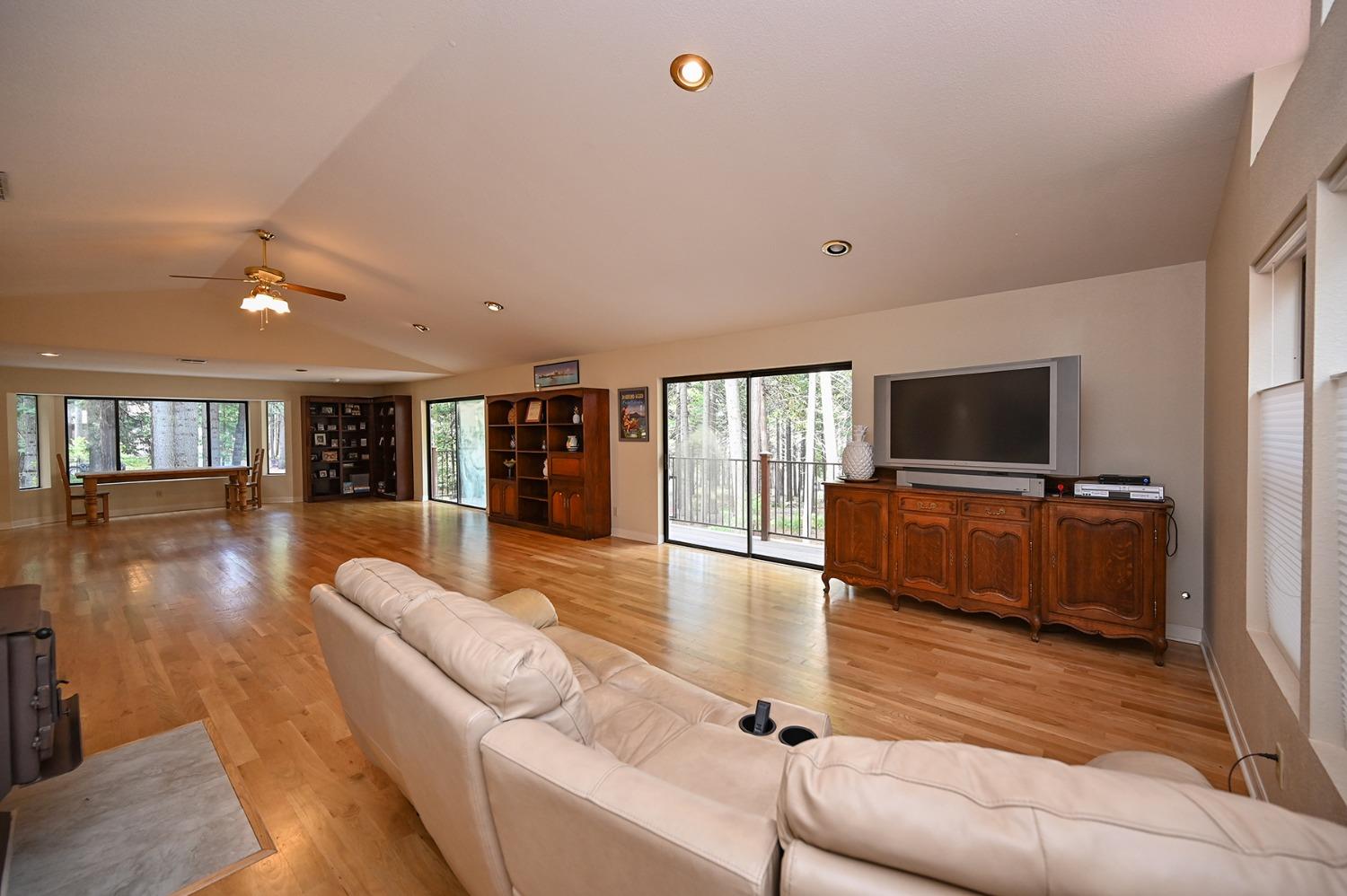 Bela Vista Drive, Pollock Pines, California image 22