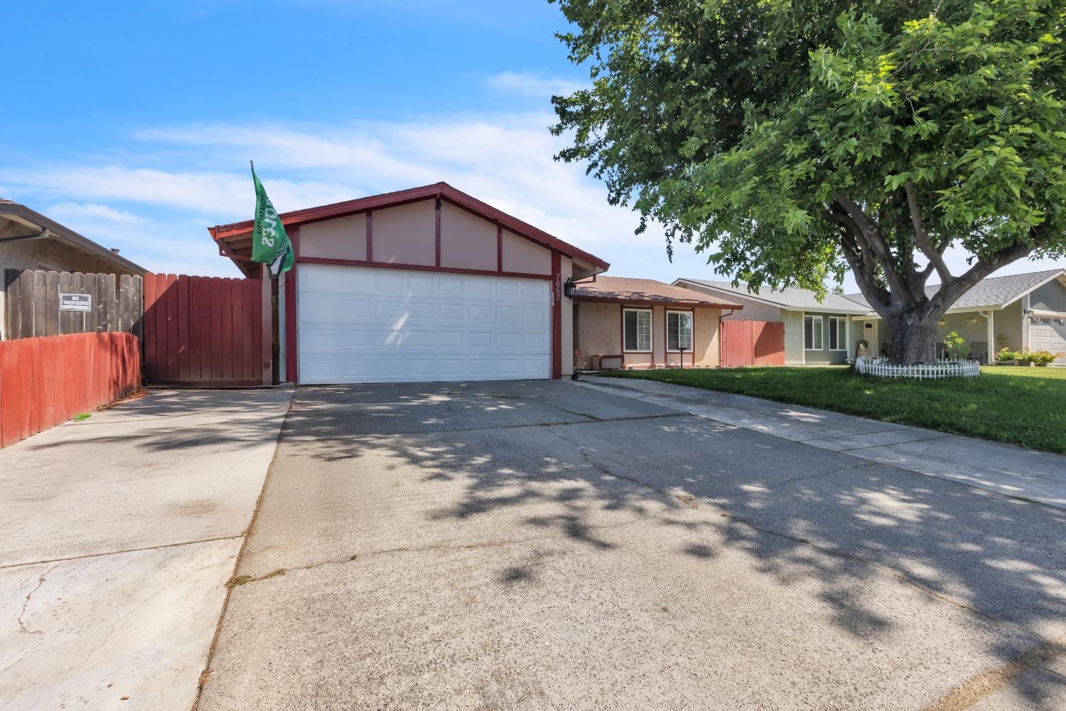 Detail Gallery Image 2 of 35 For 7662 Milldale Cir, Elverta,  CA 95626 - 4 Beds | 2 Baths