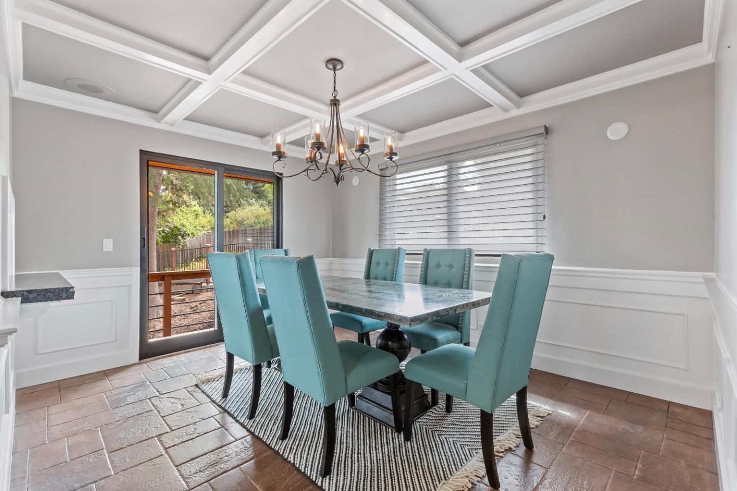Detail Gallery Image 21 of 55 For 10008 River Oak Cir, Oakdale,  CA 95361 - 5 Beds | 3/1 Baths