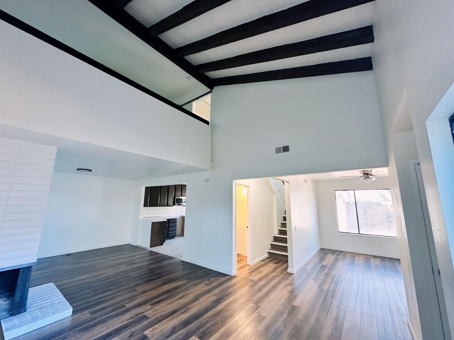 Photo #8: 225057588 Listing: Photo #8
