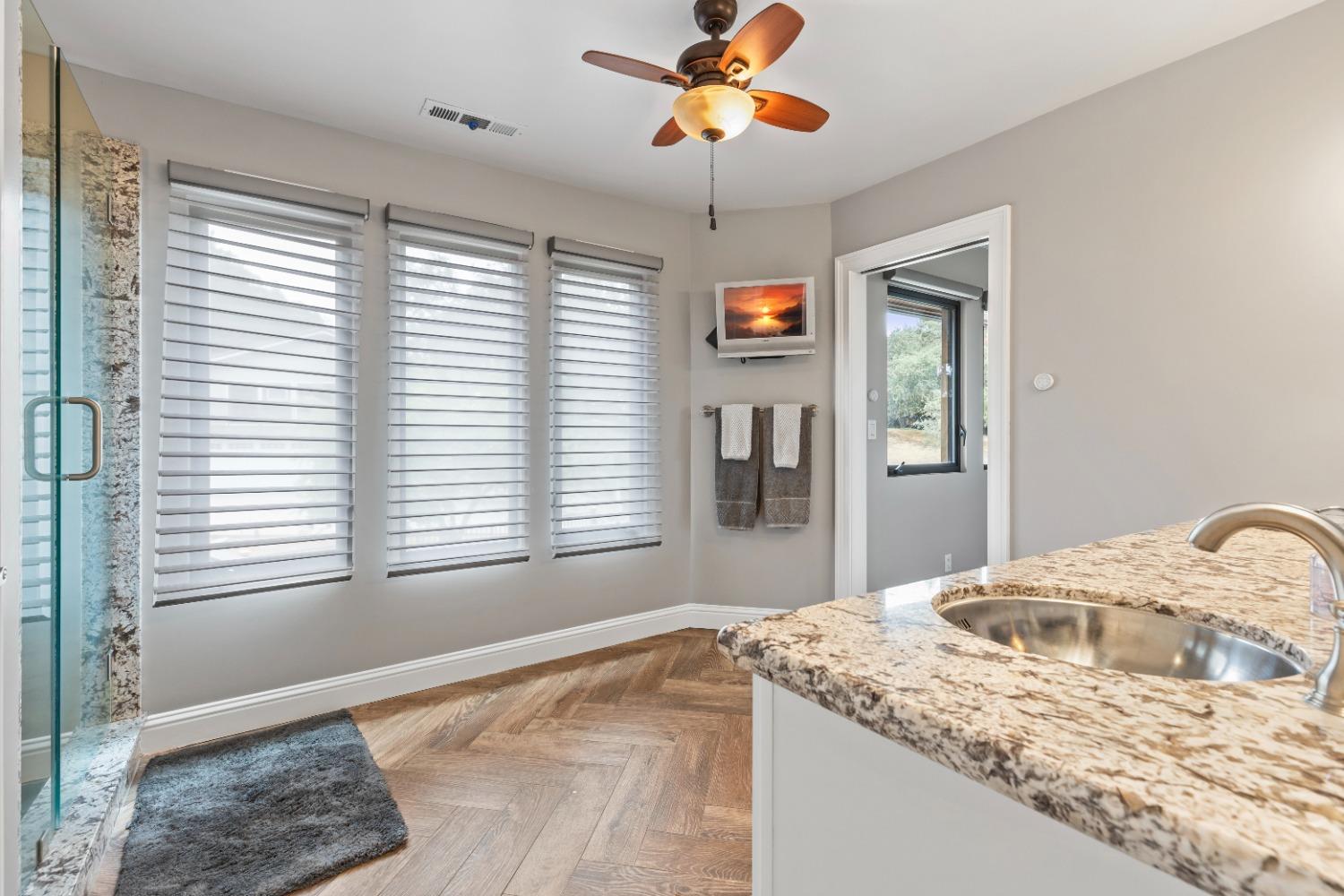 Detail Gallery Image 29 of 55 For 10008 River Oak Cir, Oakdale,  CA 95361 - 5 Beds | 3/1 Baths
