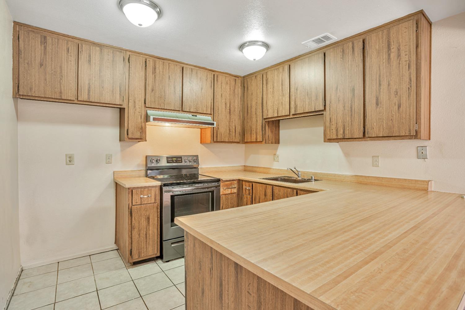 10982 Hirschfeld Way, Rancho Cordova, California image 31
