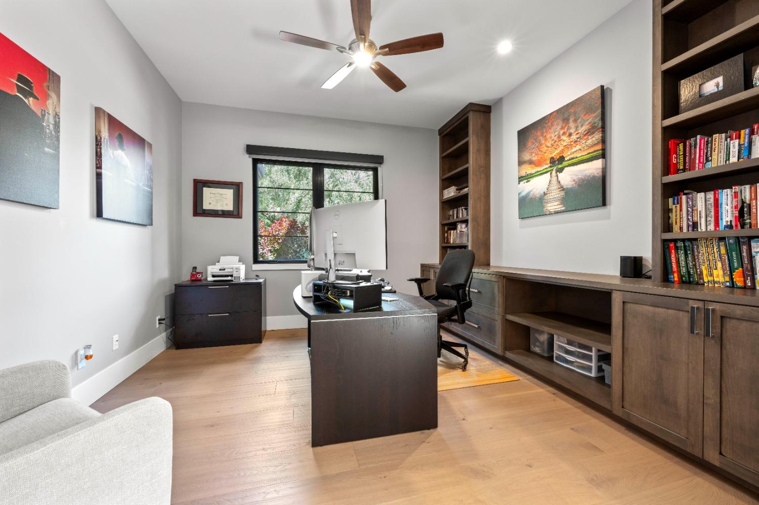 Detail Gallery Image 25 of 73 For 8452 Jomar Ln, Fair Oaks,  CA 95628 - 4 Beds | 4/1 Baths