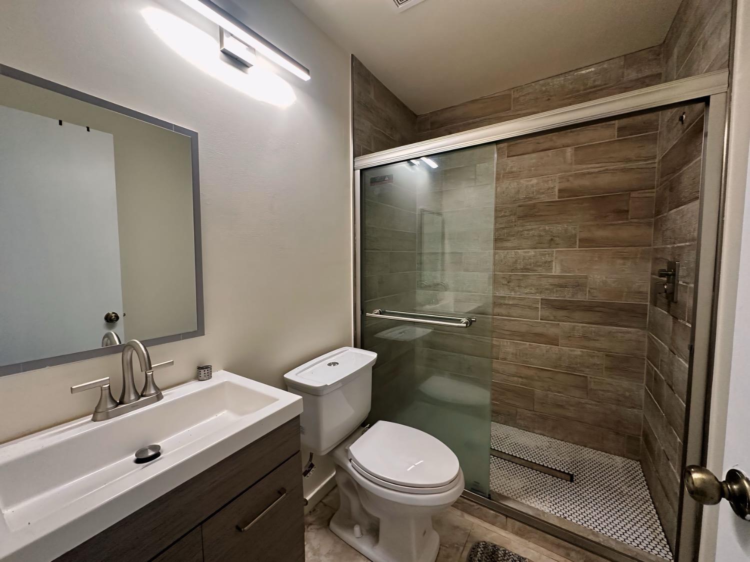 Photo #16: 225057588 Listing: Photo #16