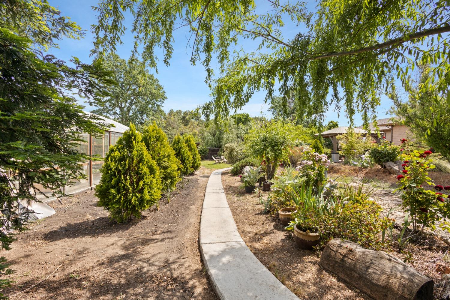 Detail Gallery Image 72 of 84 For 7964 Twin Oaks Ave, Citrus Heights,  CA 95610 - 3 Beds | 2/1 Baths