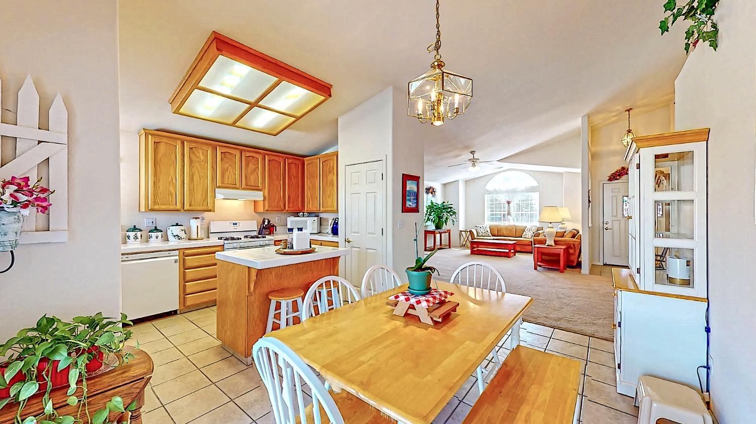 Detail Gallery Image 13 of 35 For 6007 Lenay Way, Riverbank,  CA 95367 - 3 Beds | 2 Baths