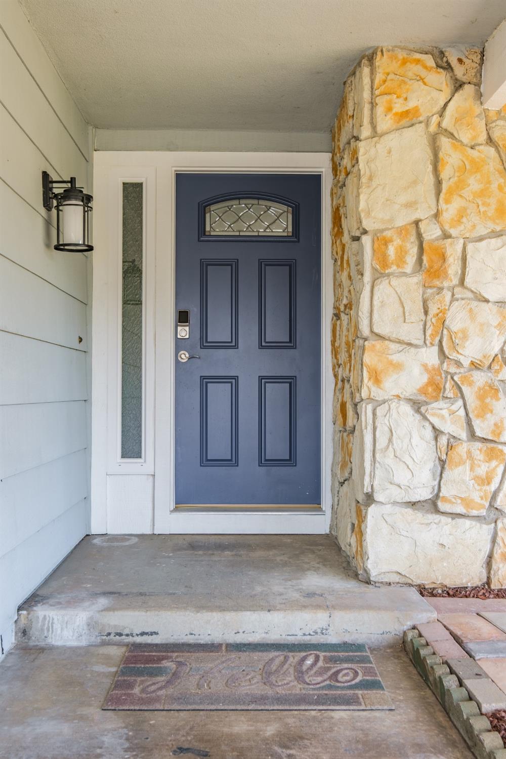Detail Gallery Image 3 of 35 For 3121 Huntsman Dr, Sacramento,  CA 95826 - 3 Beds | 2 Baths