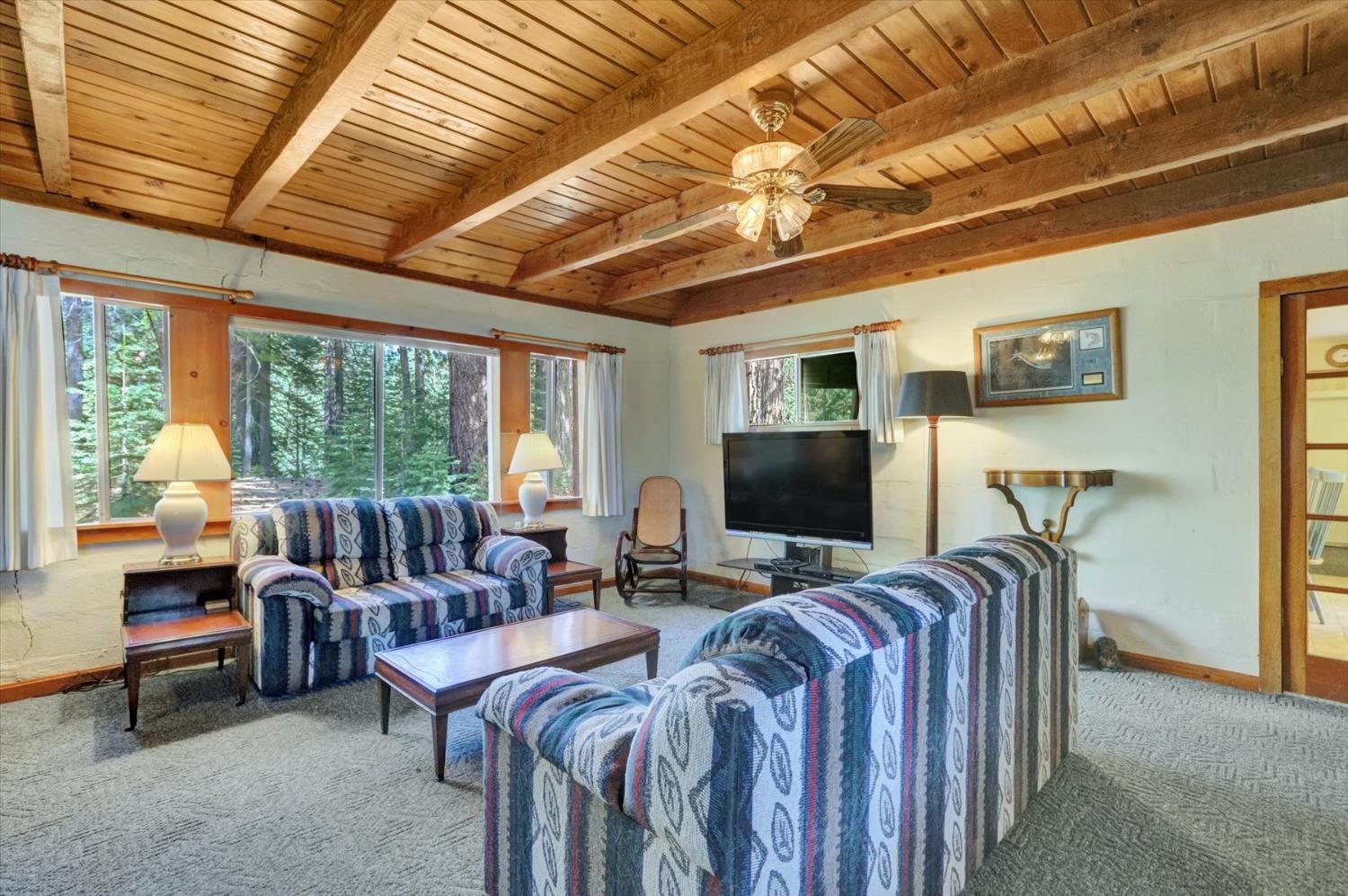 Detail Gallery Image 49 of 59 For 2051 Warren Hill Rd, Strawberry Valley,  CA 95981 - 1 Beds | 1 Baths