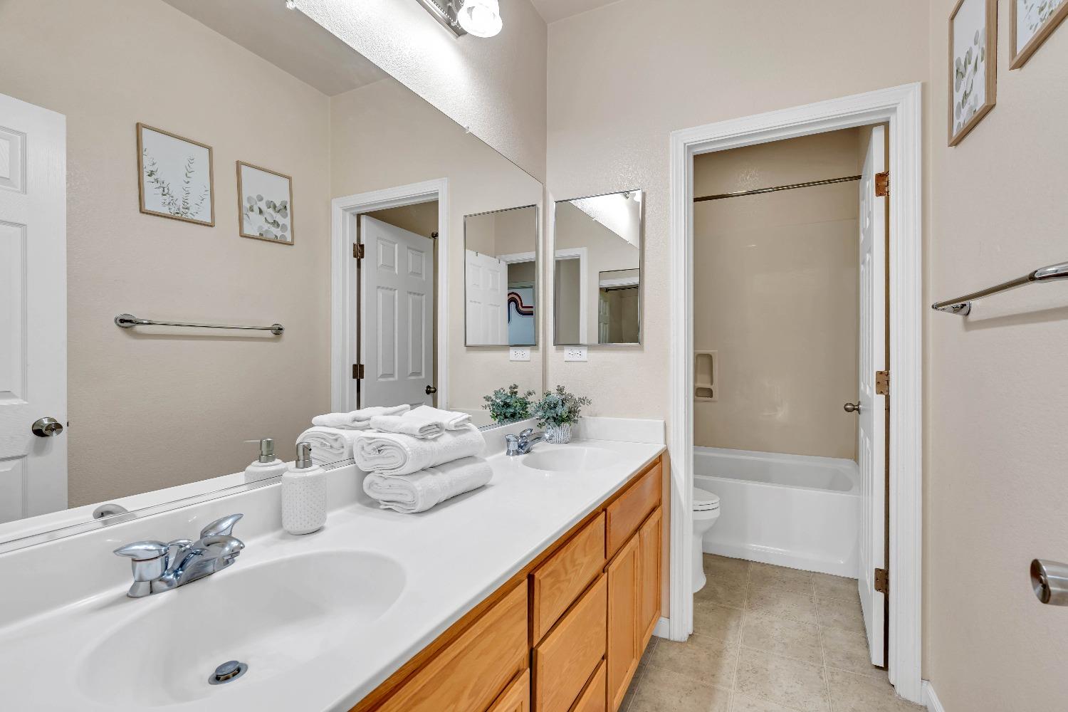 Detail Gallery Image 23 of 36 For 3819 Escena Ct, Turlock,  CA 95382 - 5 Beds | 3 Baths