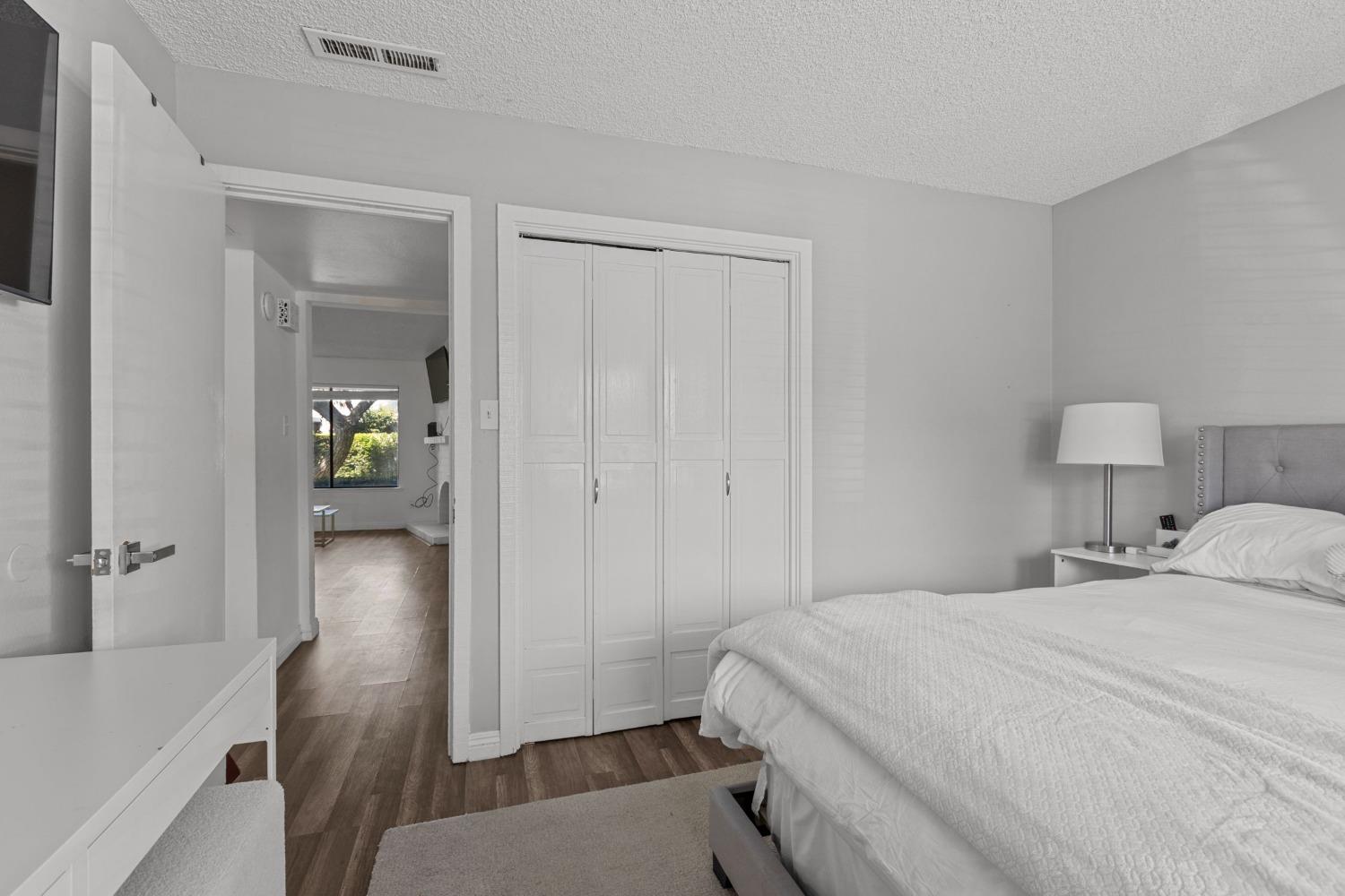Photo #9: 225056084 Listing: Photo #9