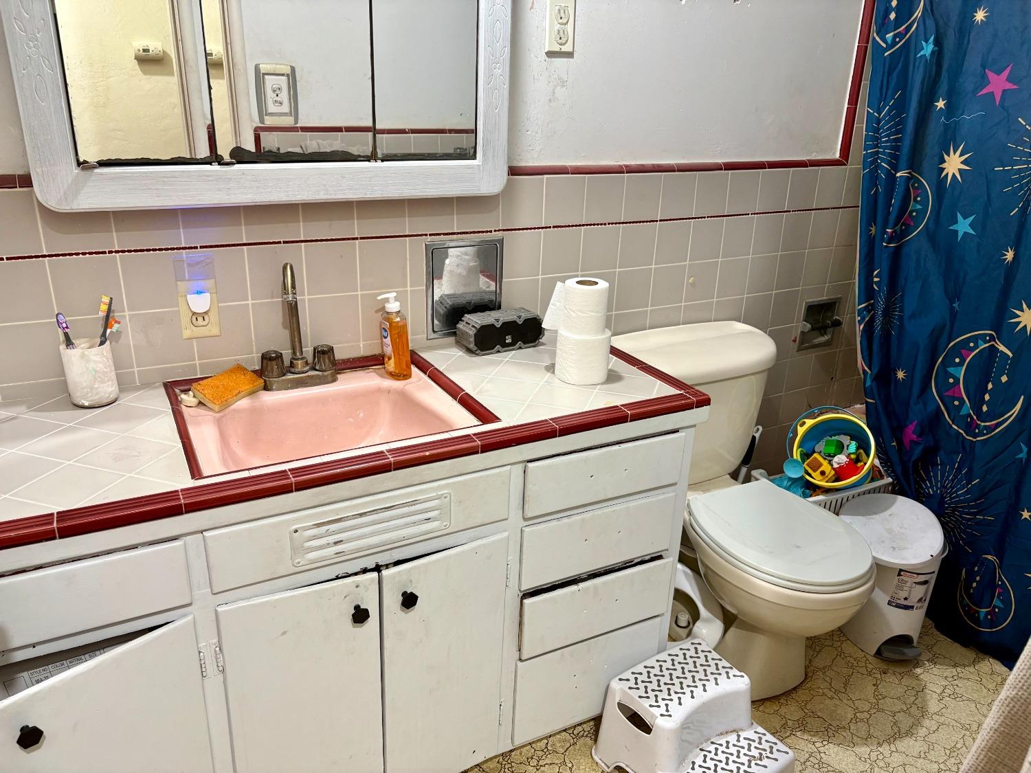 Detail Gallery Image 12 of 25 For 327 Cross St, Lodi,  CA 95242 - 3 Beds | 2 Baths