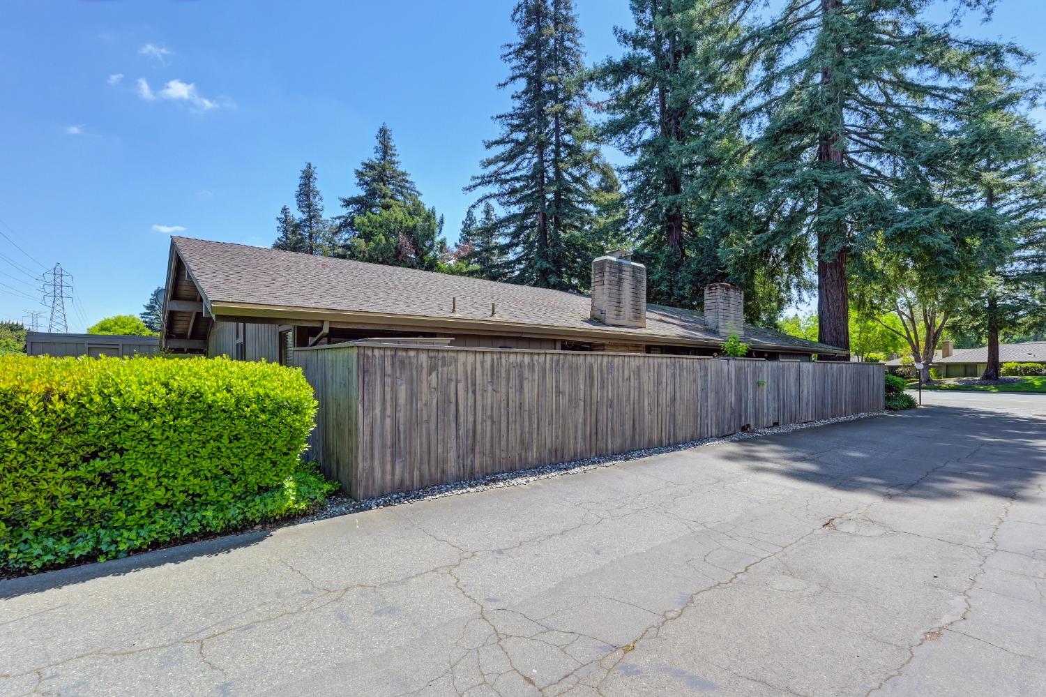 Detail Gallery Image 53 of 61 For 2473 American River Dr, Sacramento,  CA 95825 - – Beds | – Baths