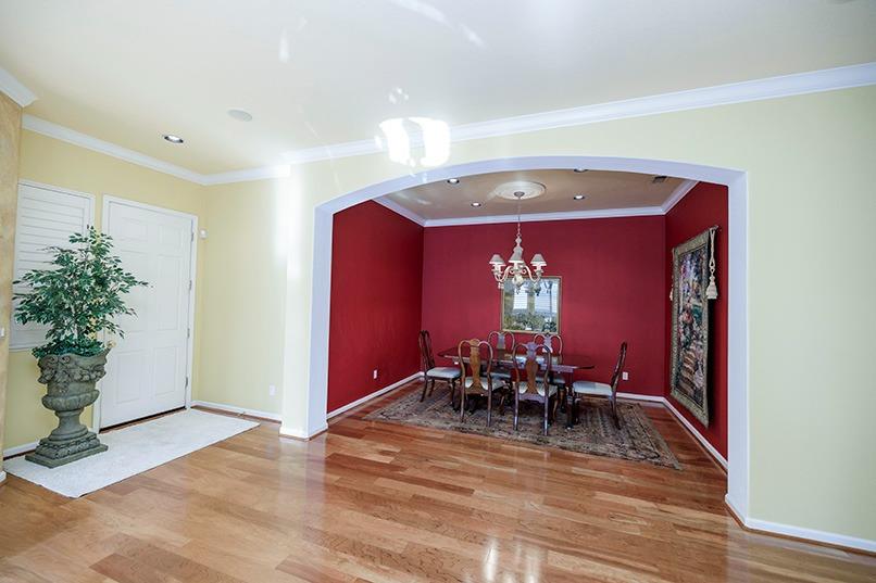 Detail Gallery Image 12 of 77 For 2001 Dayton Ave, Modesto,  CA 95356 - 3 Beds | 3 Baths