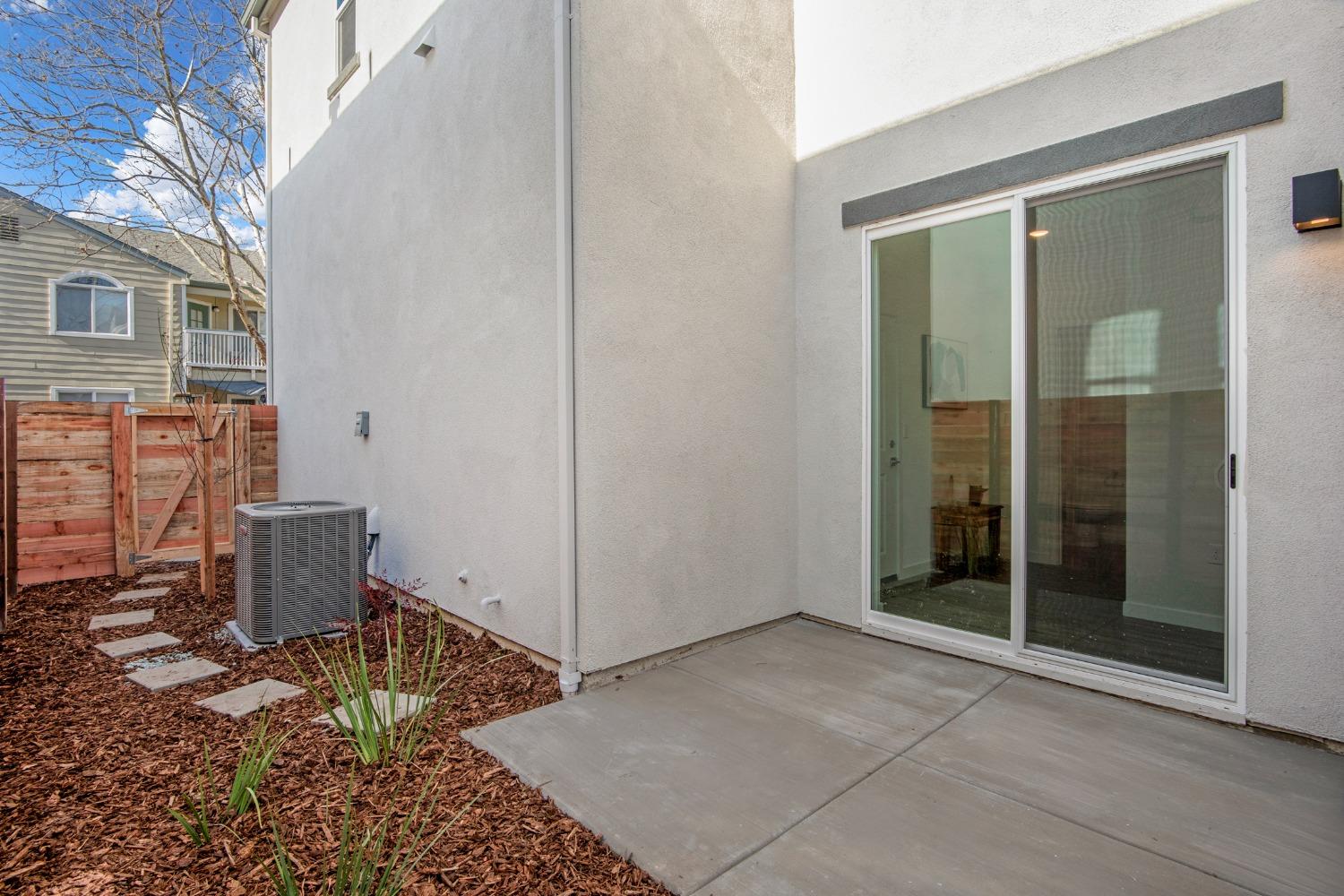 Jacinto Avenue, Sacramento, California image 35