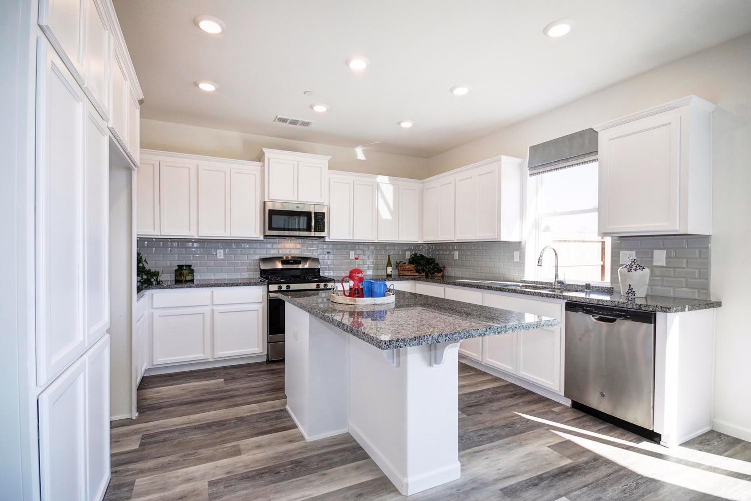 Detail Gallery Image 9 of 25 For 3520 Alberghini St, Sacramento,  CA 95838 - 3 Beds | 2/1 Baths