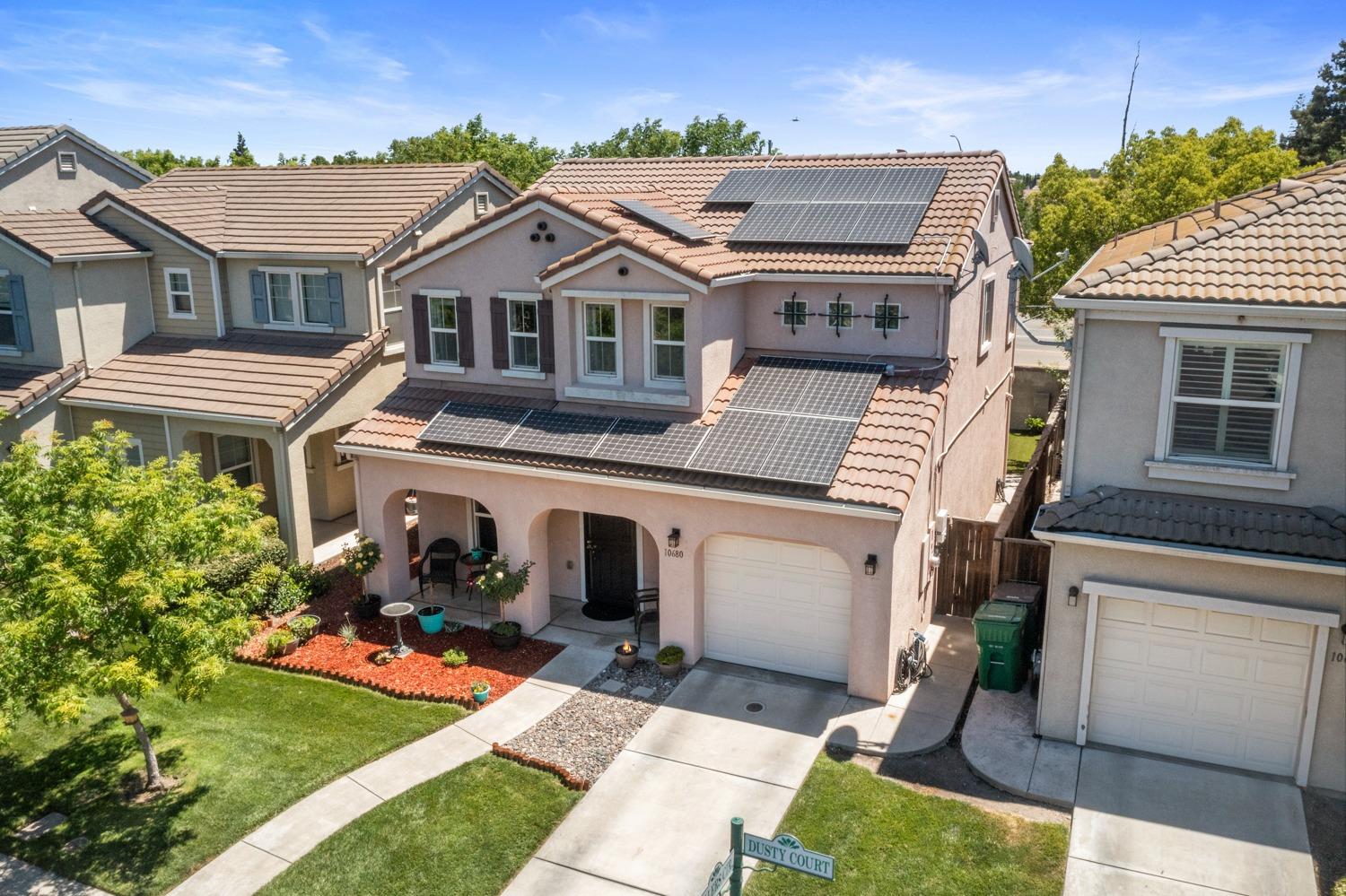 Detail Gallery Image 2 of 28 For 10680 Sellers Cir, Stockton,  CA 95209 - 3 Beds | 2/1 Baths