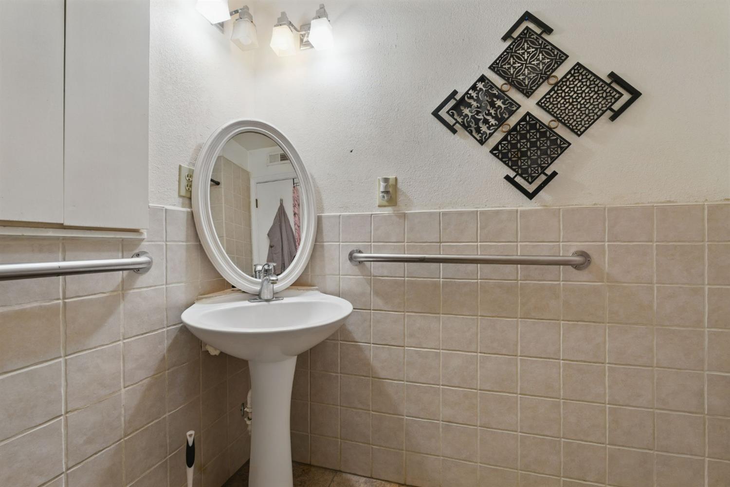 Detail Gallery Image 31 of 40 For 2004 2nd St, Ceres,  CA 95307 - 4 Beds | 3 Baths