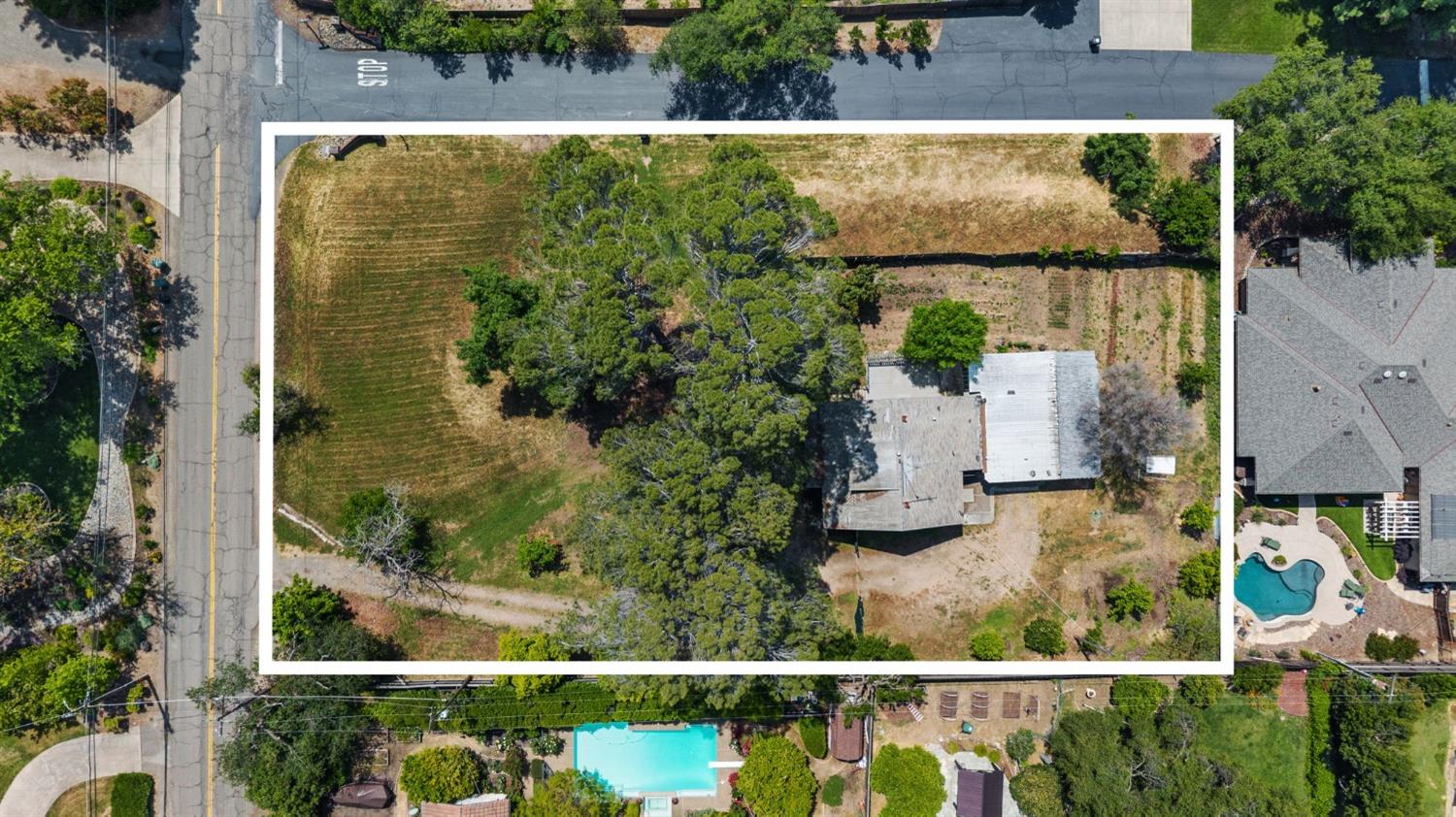 Detail Gallery Image 1 of 31 For 4615 Illinois Ave, Fair Oaks,  CA 95628 - 4 Beds | 1/2 Baths
