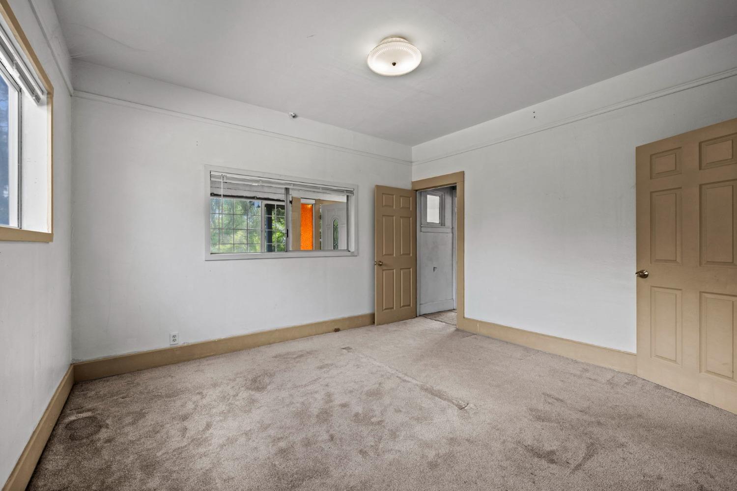Detail Gallery Image 8 of 31 For 4615 Illinois Ave, Fair Oaks,  CA 95628 - 4 Beds | 1/2 Baths