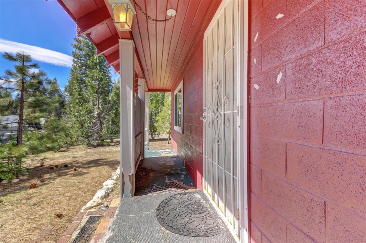 Detail Gallery Image 7 of 59 For 2051 Warren Hill Rd, Strawberry Valley,  CA 95981 - 1 Beds | 1 Baths