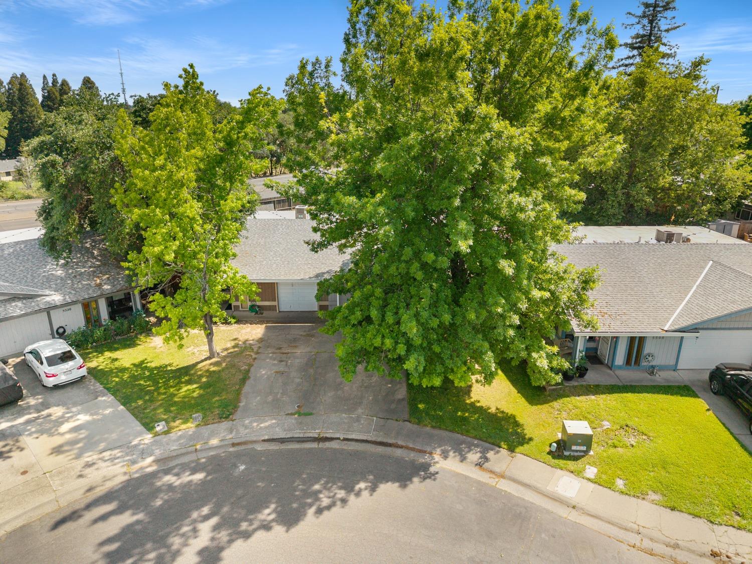 property-img
