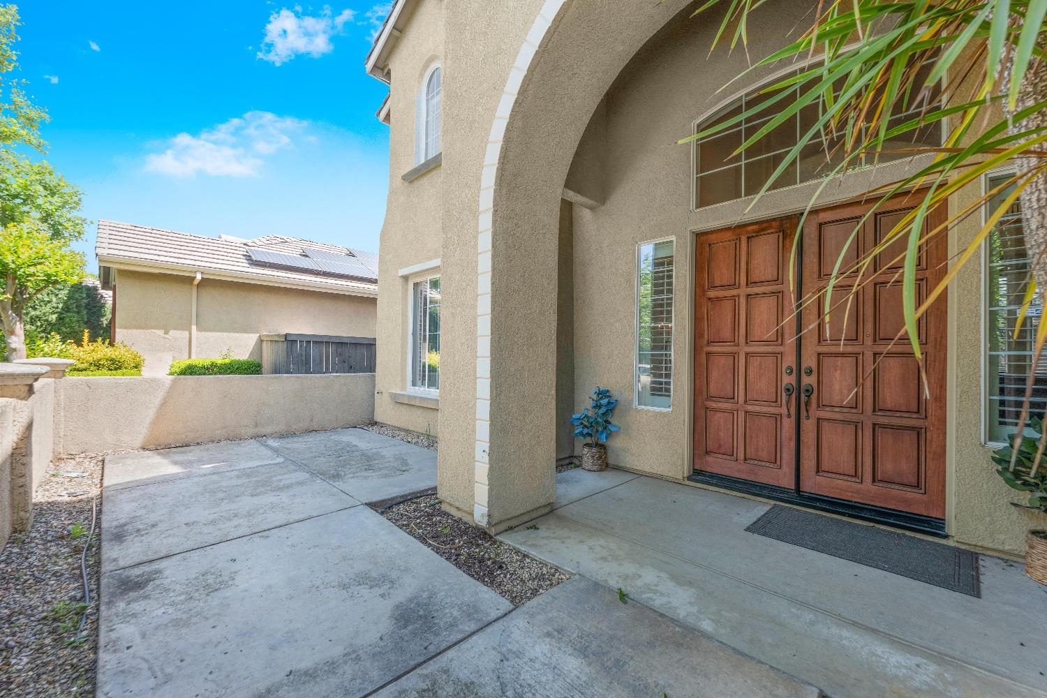 Detail Gallery Image 5 of 74 For 1442 Danbrook Dr, Sacramento,  CA 95835 - 4 Beds | 3 Baths