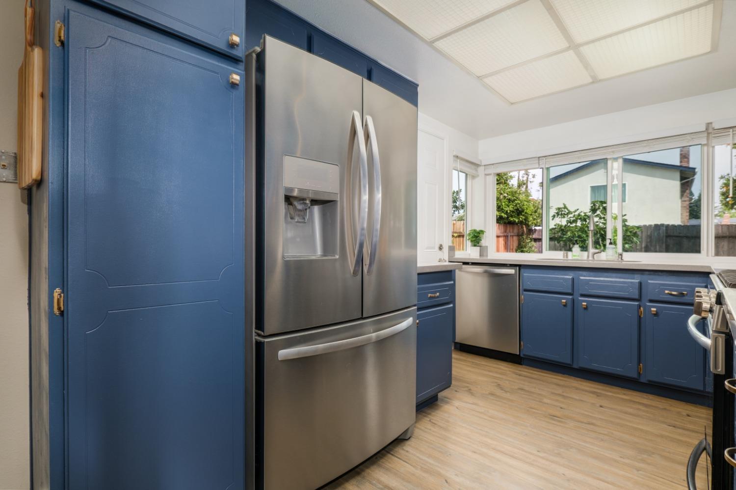 Detail Gallery Image 10 of 35 For 3121 Huntsman Dr, Sacramento,  CA 95826 - 3 Beds | 2 Baths