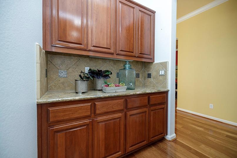 Detail Gallery Image 17 of 77 For 2001 Dayton Ave, Modesto,  CA 95356 - 3 Beds | 3 Baths