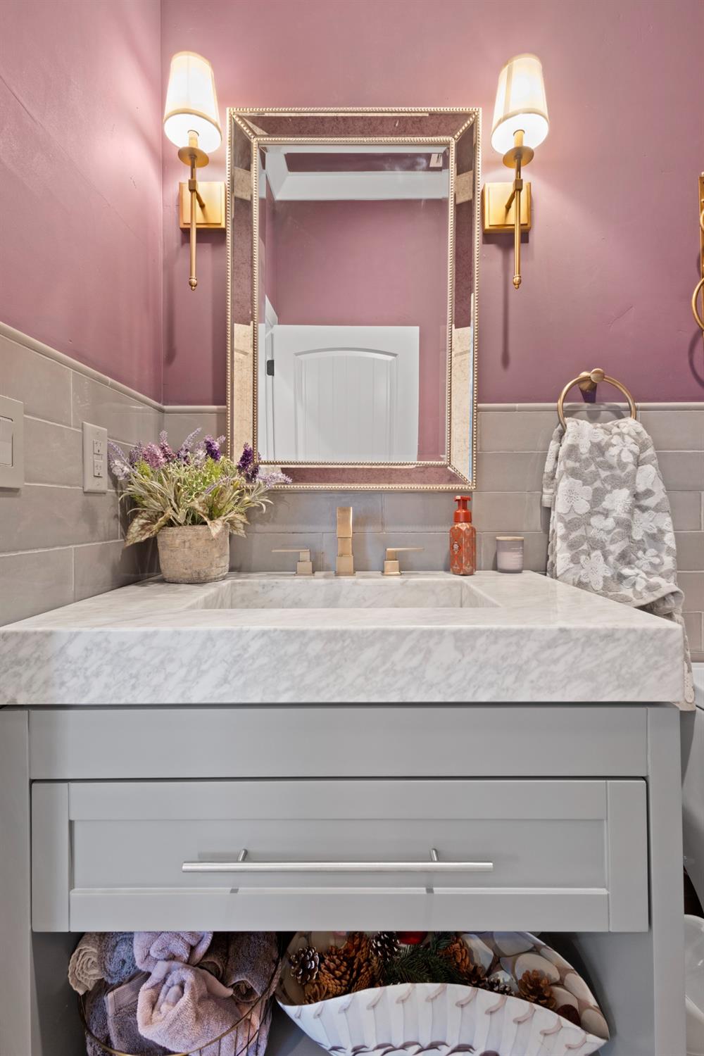Detail Gallery Image 46 of 84 For 7964 Twin Oaks Ave, Citrus Heights,  CA 95610 - 3 Beds | 2/1 Baths