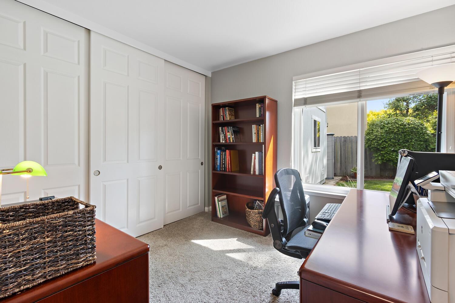 Detail Gallery Image 33 of 56 For 19 Green Mist Ct, Sacramento,  CA 95831 - 4 Beds | 3 Baths
