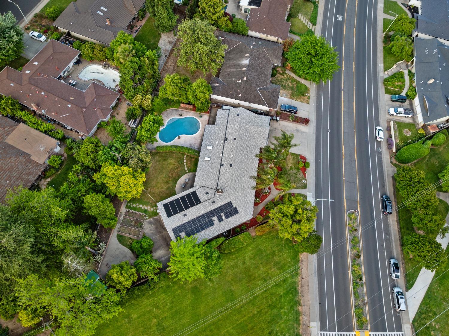 Detail Gallery Image 62 of 65 For 2751 American River Dr, Sacramento,  CA 95864 - 4 Beds | 3 Baths