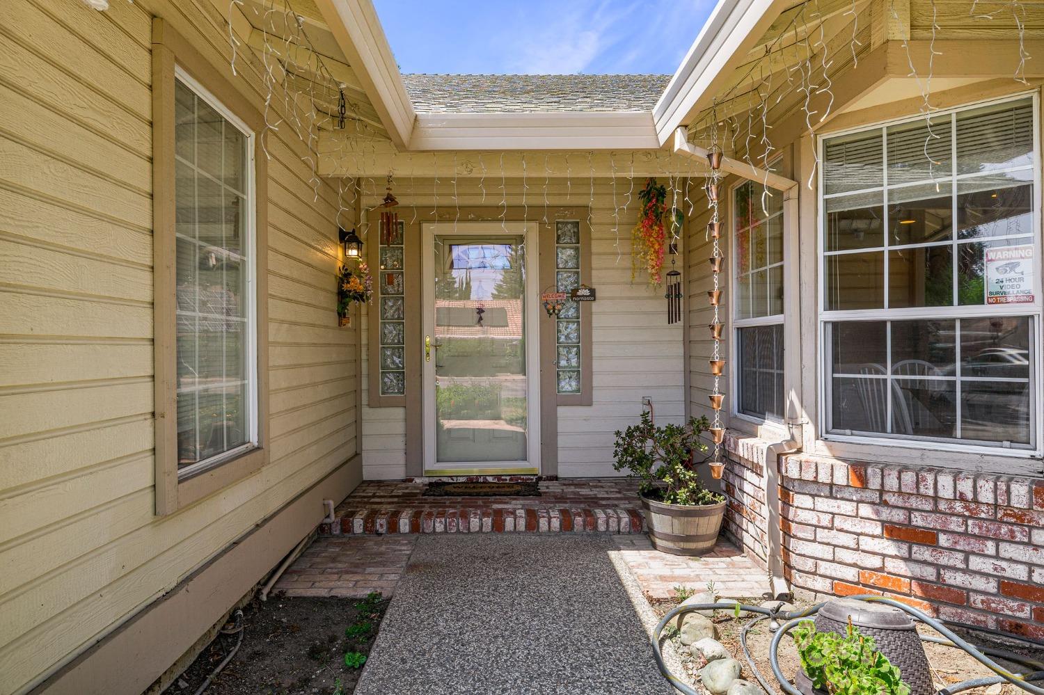 Detail Gallery Image 9 of 74 For 2460 Stabler Ln, Yuba City,  CA 95993 - 3 Beds | 2 Baths